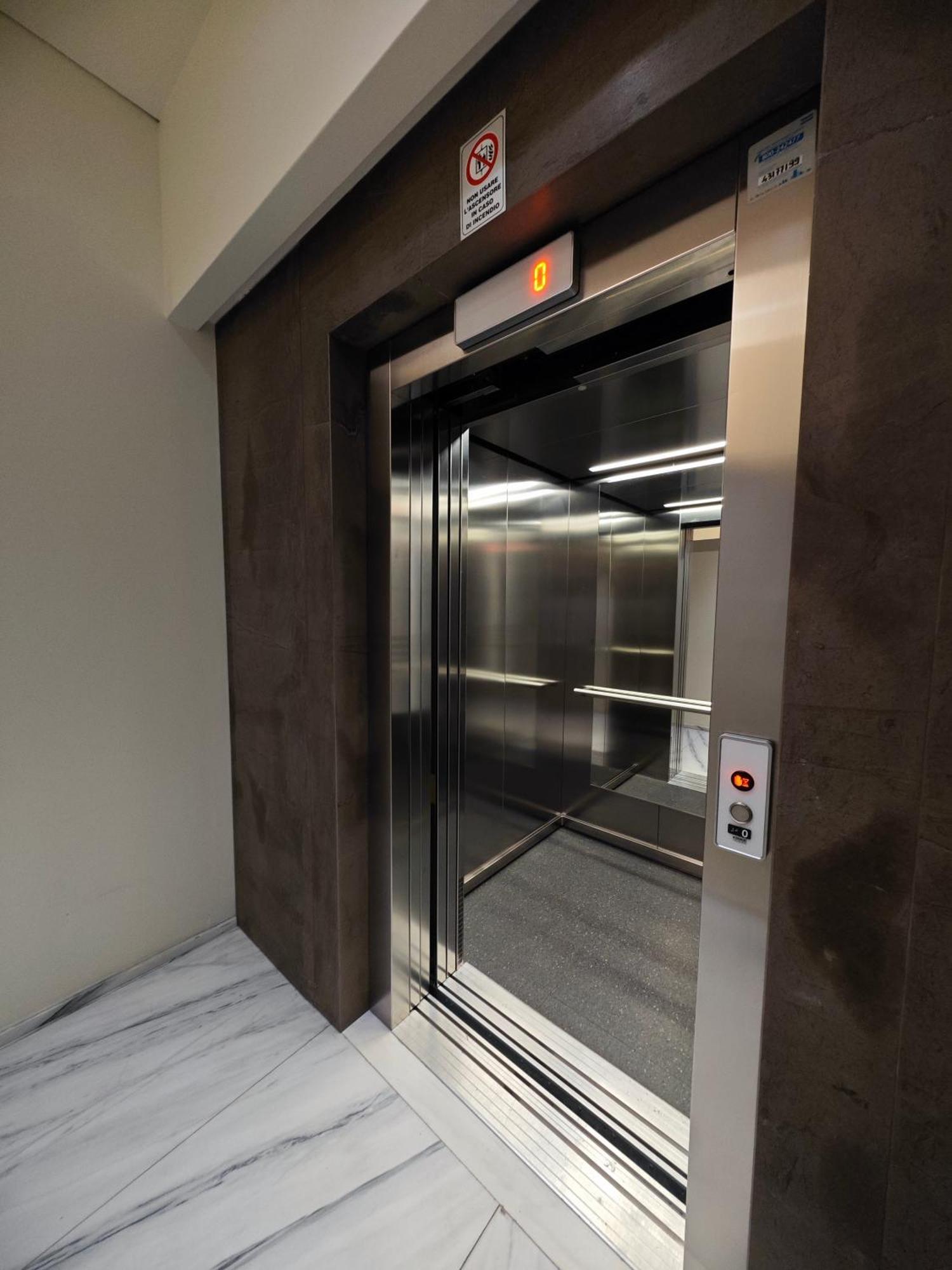 Hostdomus - Lagrange Luxury Apartment تورينو المظهر الخارجي الصورة